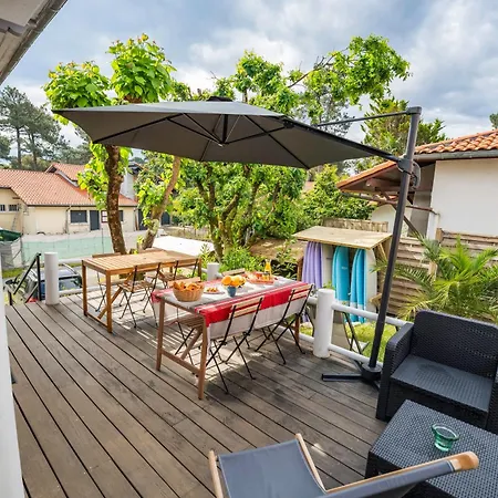 Bed & Breakfast Surf House